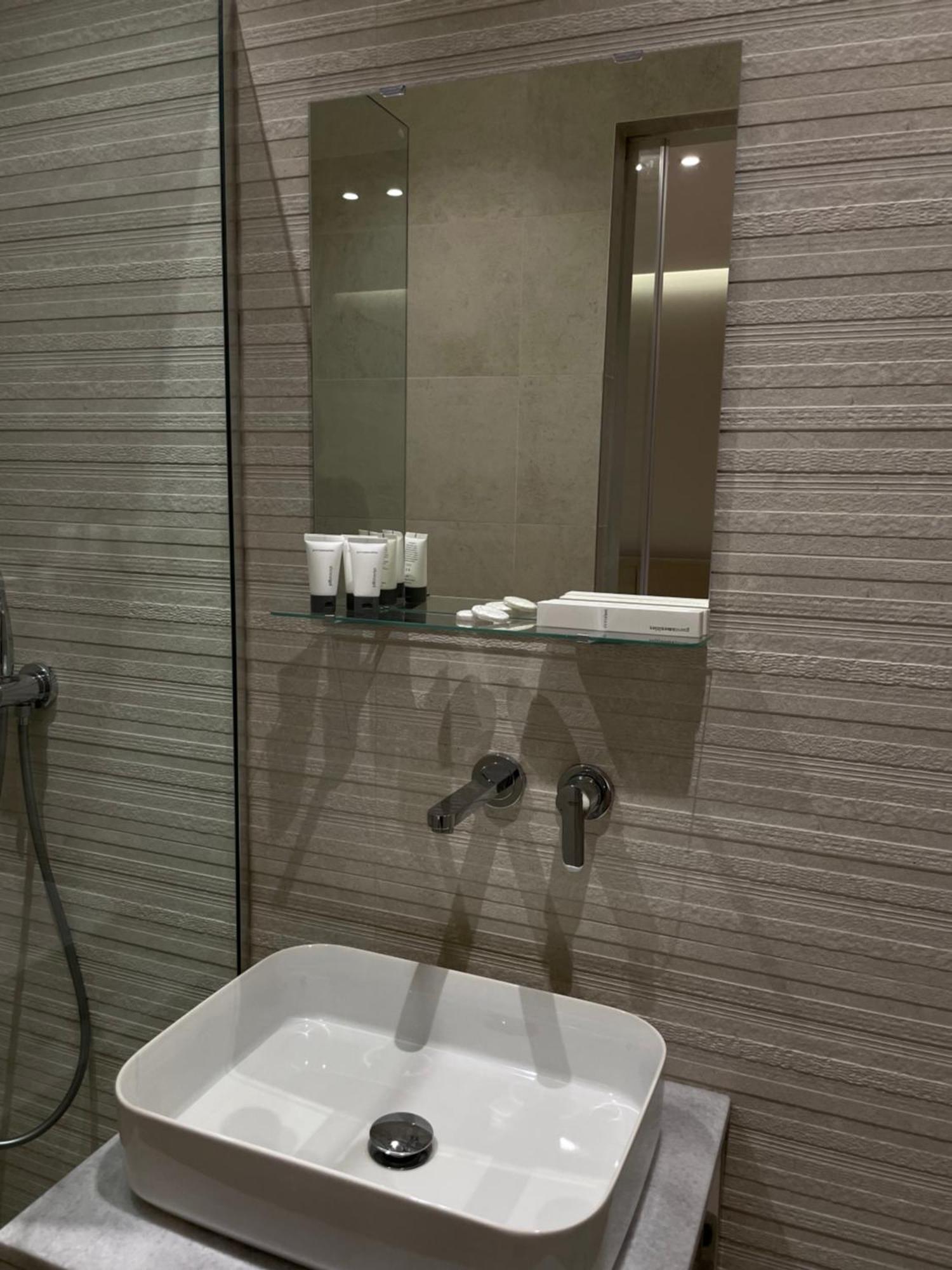 Amazon 8 Guesthouse Tirana Zewnętrze zdjęcie